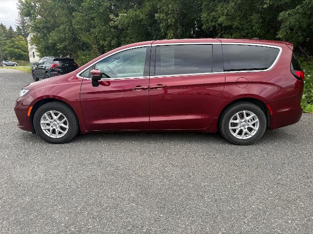 2023 Chrysler Pacifica - $24,495
