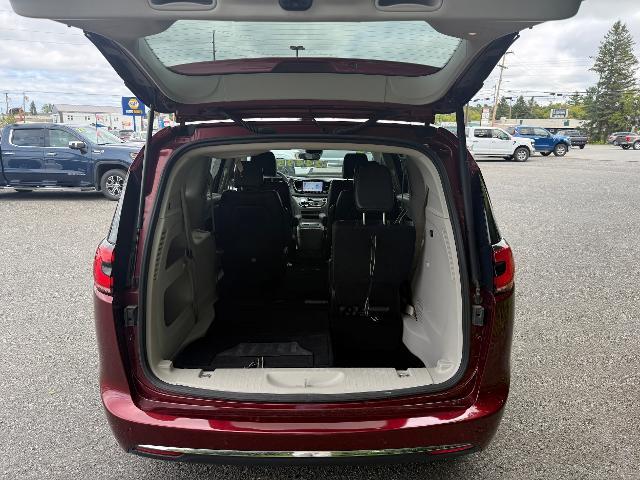 2023 Chrysler Pacifica - $24,495