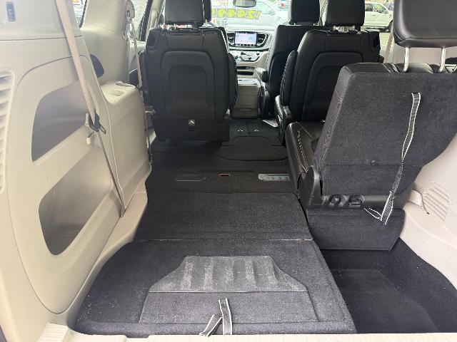 2023 Chrysler Pacifica - $24,495