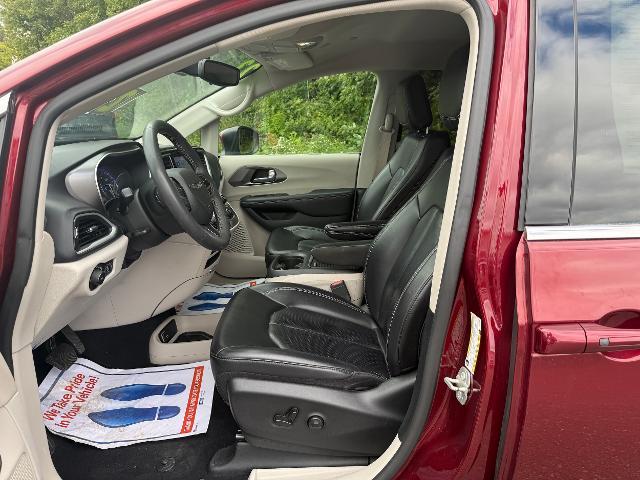 2023 Chrysler Pacifica - $24,495
