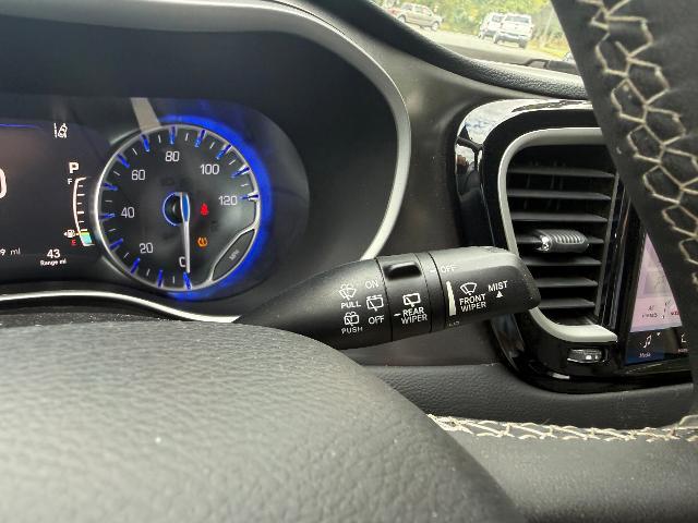 2023 Chrysler Pacifica - $24,495