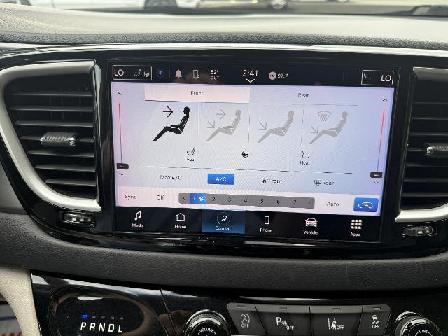 2023 Chrysler Pacifica - $24,495