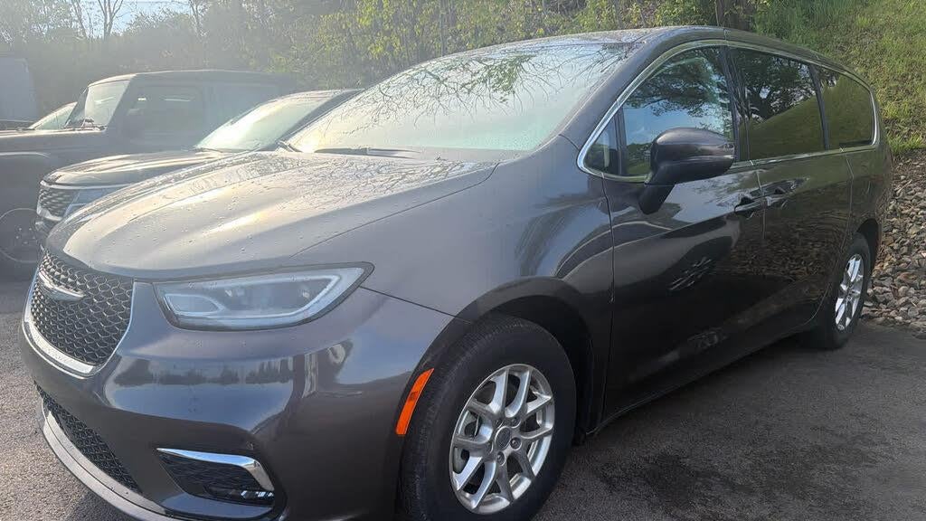 Preowned 2023 Chrysler Pacifica Touring L for Sale