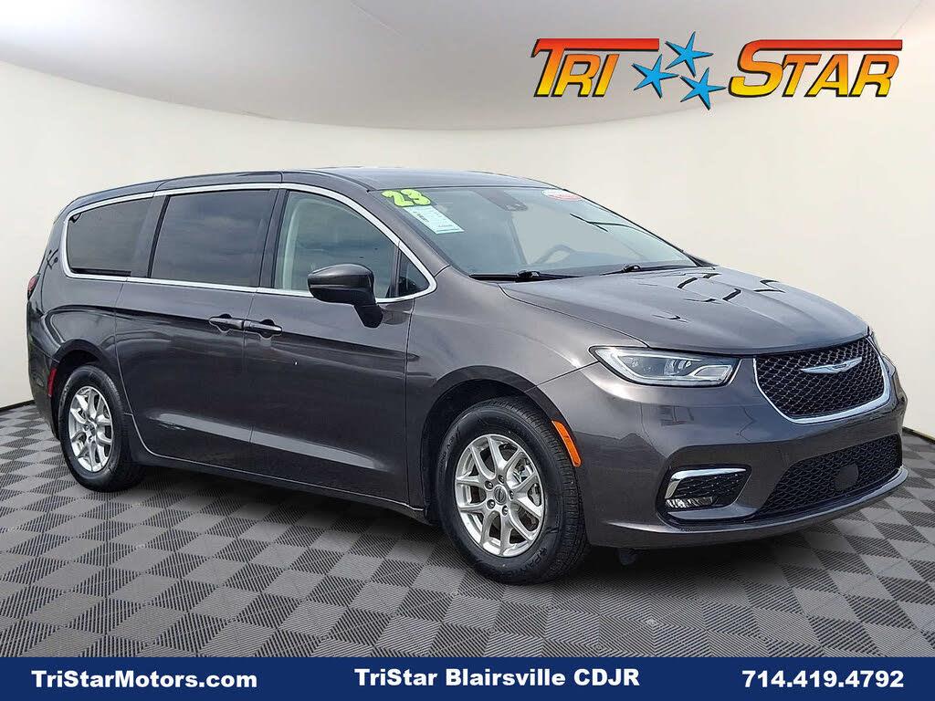 2023 Chrysler Pacifica - $22,015