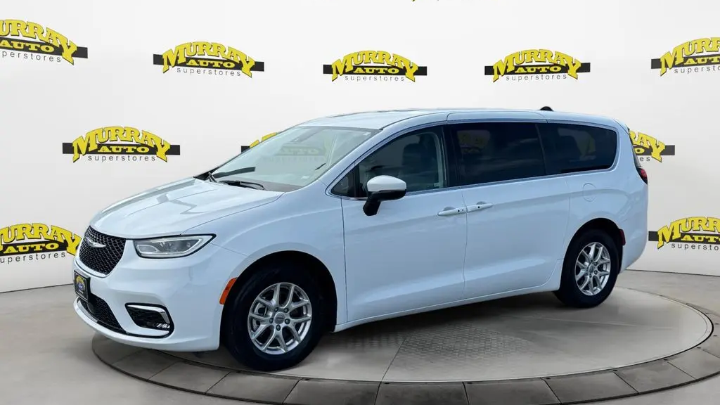 Preowned 2023 Chrysler Pacifica Touring L for Sale