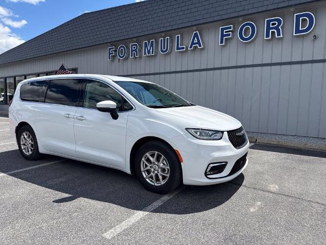 2023 Chrysler Pacifica