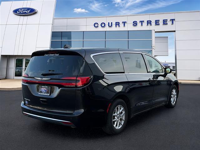 2023 Chrysler Pacifica - $19,219