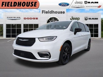 Photo of a 2024 Chrysler Pacifica Touring L 4DR Mini-Van for sale