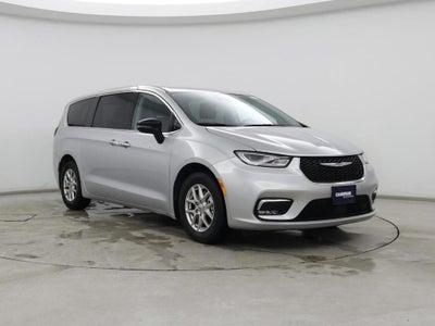 Photo of a 2024 Chrysler Pacifica Touring L 4DR Mini-Van for sale