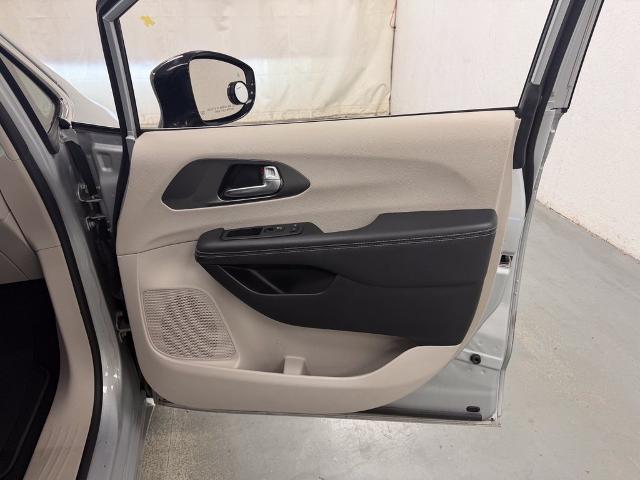 2024 Chrysler Pacifica - $20,986
