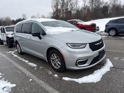 2024 Chrysler Pacifica Touring L 4DR Mini-Van