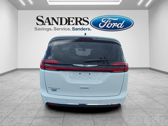 2024 Chrysler Pacifica - $28,277