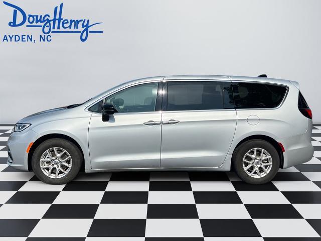 2024 Chrysler Pacifica - $23,995