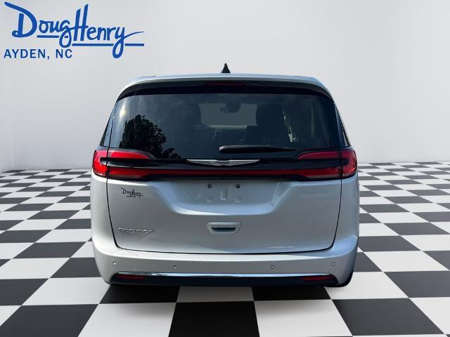 2024 Chrysler Pacifica - $23,995
