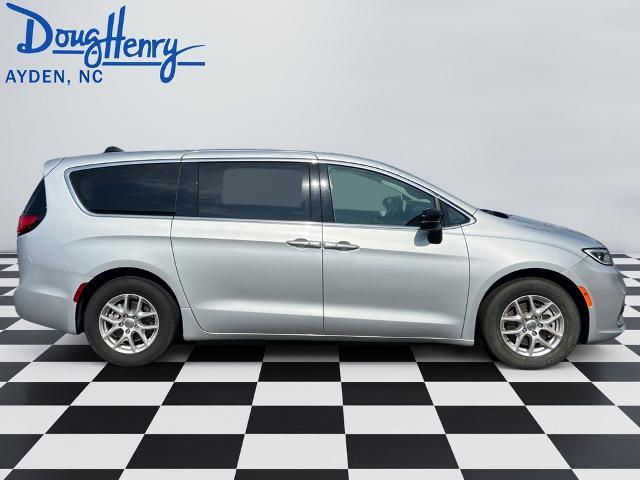2024 Chrysler Pacifica - $23,995