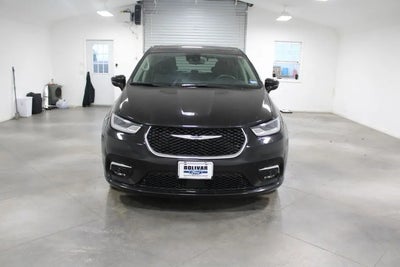 Photo of a 2024 Chrysler Pacifica Touring L 4DR Mini-Van for sale