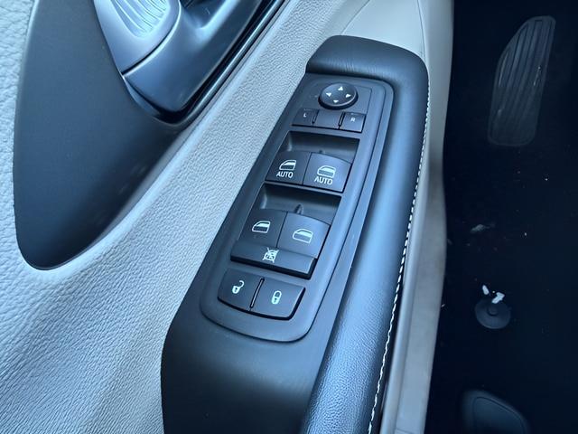 2024 Chrysler Pacifica - $25,495