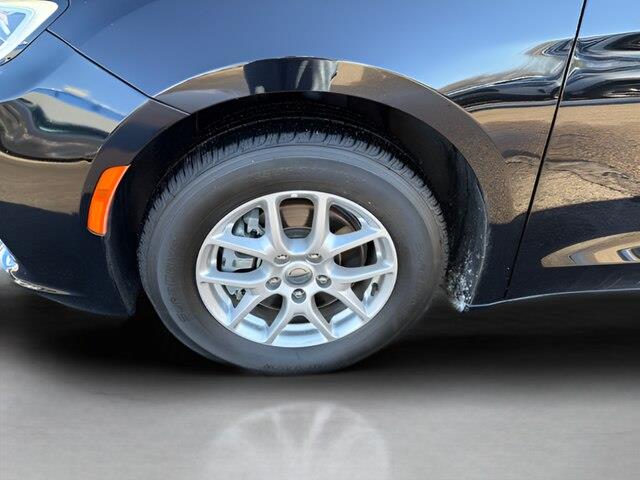 2024 Chrysler Pacifica - $25,495