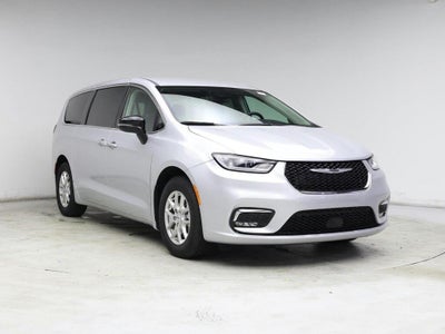 Photo of a 2024 Chrysler Pacifica Touring L 4DR Mini-Van for sale