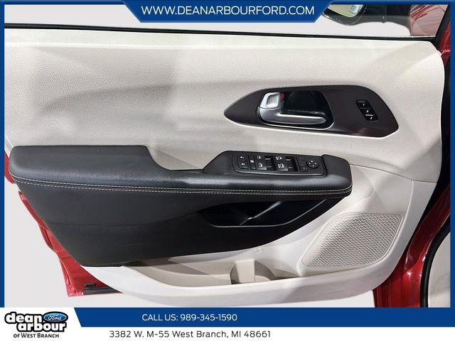 2024 Chrysler Pacifica - $28,920