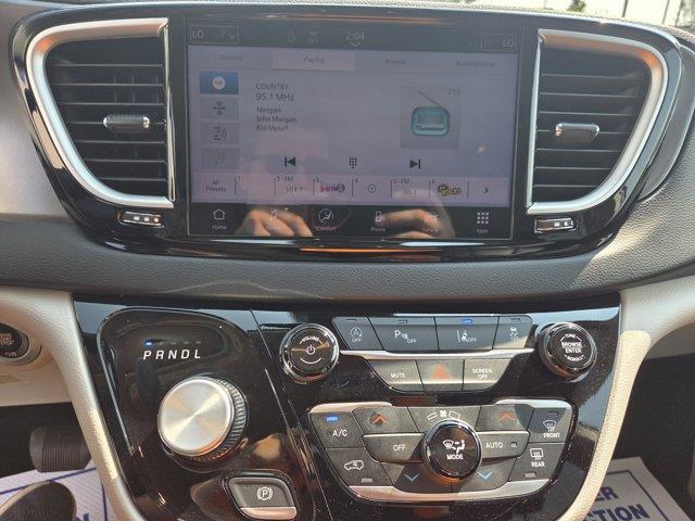 2024 Chrysler Pacifica - $25,849