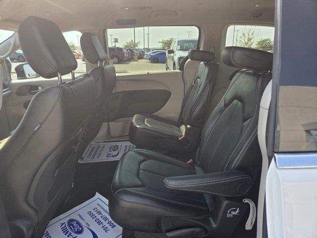 2024 Chrysler Pacifica - $25,849