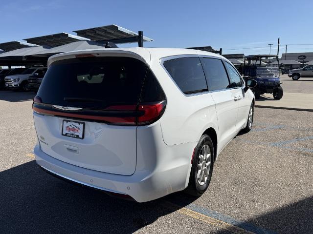 2024 Chrysler Pacifica - $23,878