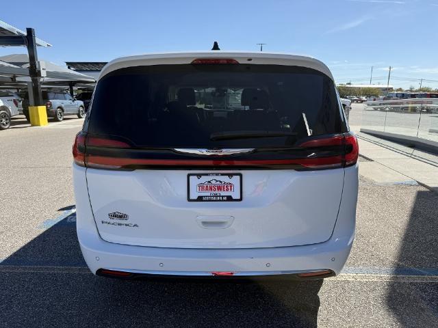 2024 Chrysler Pacifica - $23,878