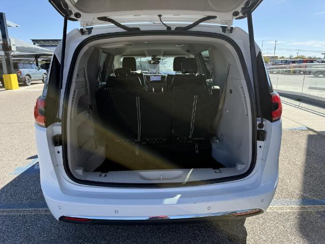 2024 Chrysler Pacifica - $23,878