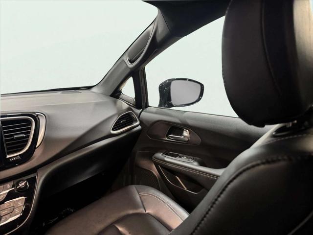 2025 Chrysler Pacifica - $25,495