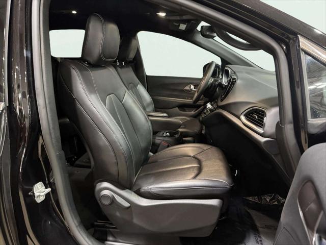 2025 Chrysler Pacifica - $25,495