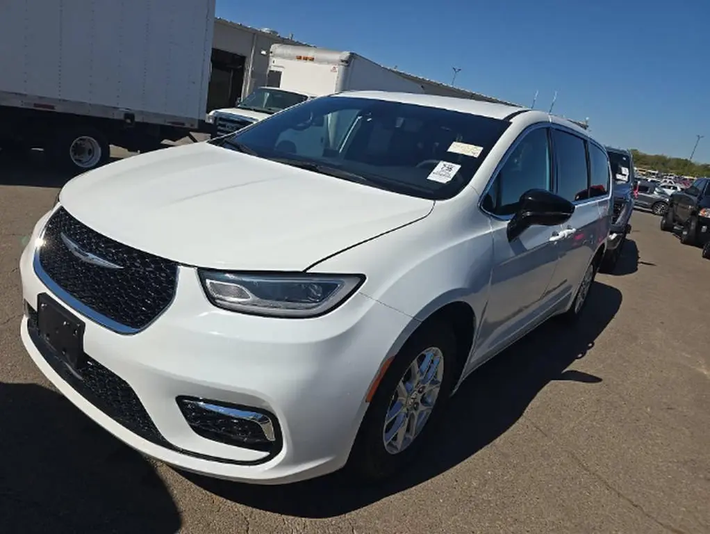 2025 Chrysler Pacifica - $22,299