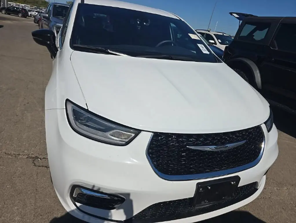 2025 Chrysler Pacifica - $22,299