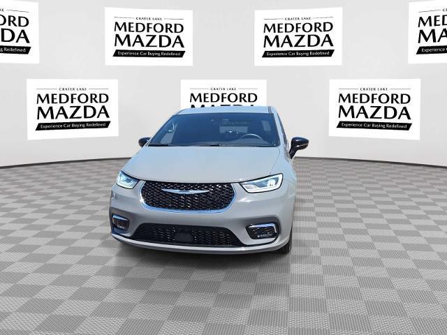 2025 Chrysler Pacifica - $24,735