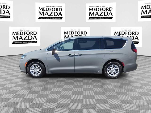 2025 Chrysler Pacifica - $24,735
