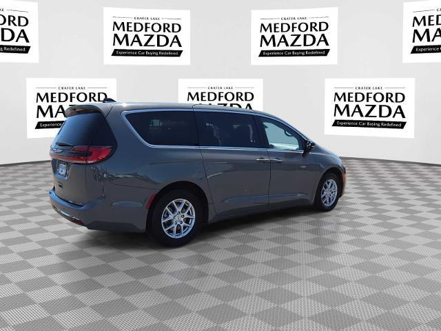 2025 Chrysler Pacifica - $24,735