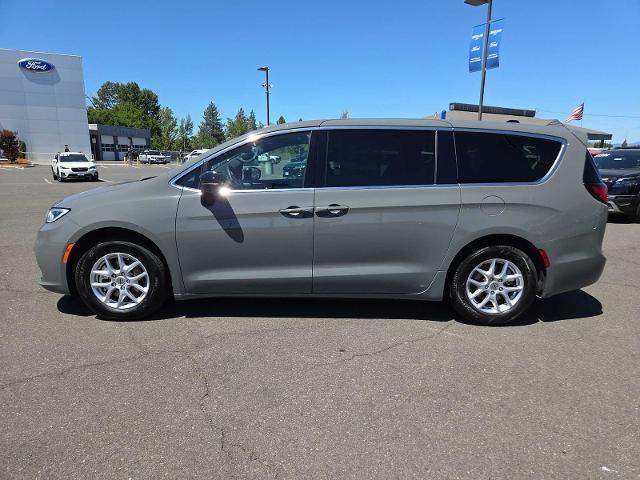 2025 Chrysler Pacifica - $24,735