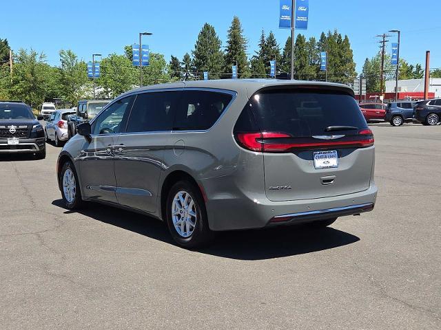 2025 Chrysler Pacifica - $24,735