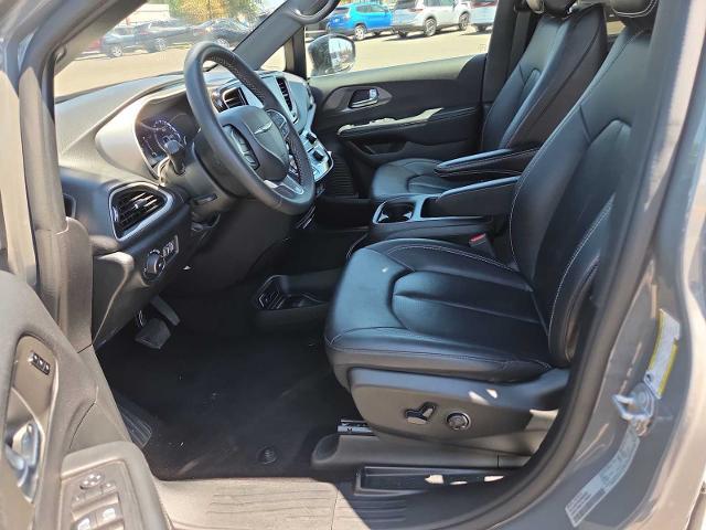 2025 Chrysler Pacifica - $24,735