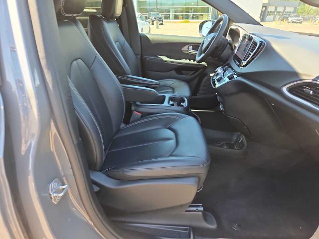 2025 Chrysler Pacifica - $24,735