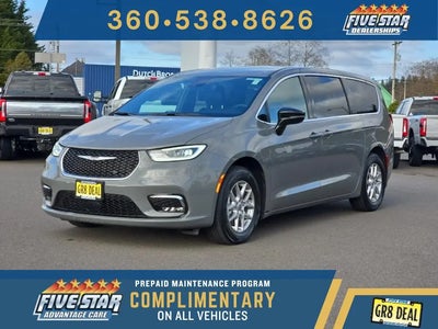 Photo of a 2025 Chrysler Pacifica Select 4DR Mini-Van for sale