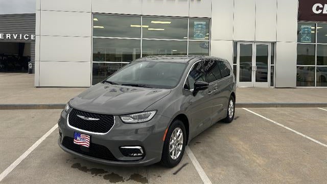 Preowned 2025 Chrysler Pacifica Select for Sale