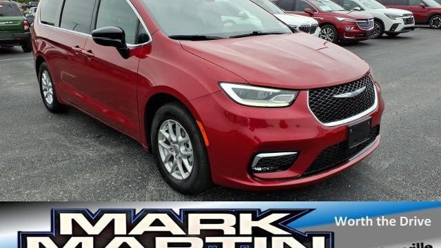 Preowned 2025 Chrysler Pacifica Select for Sale