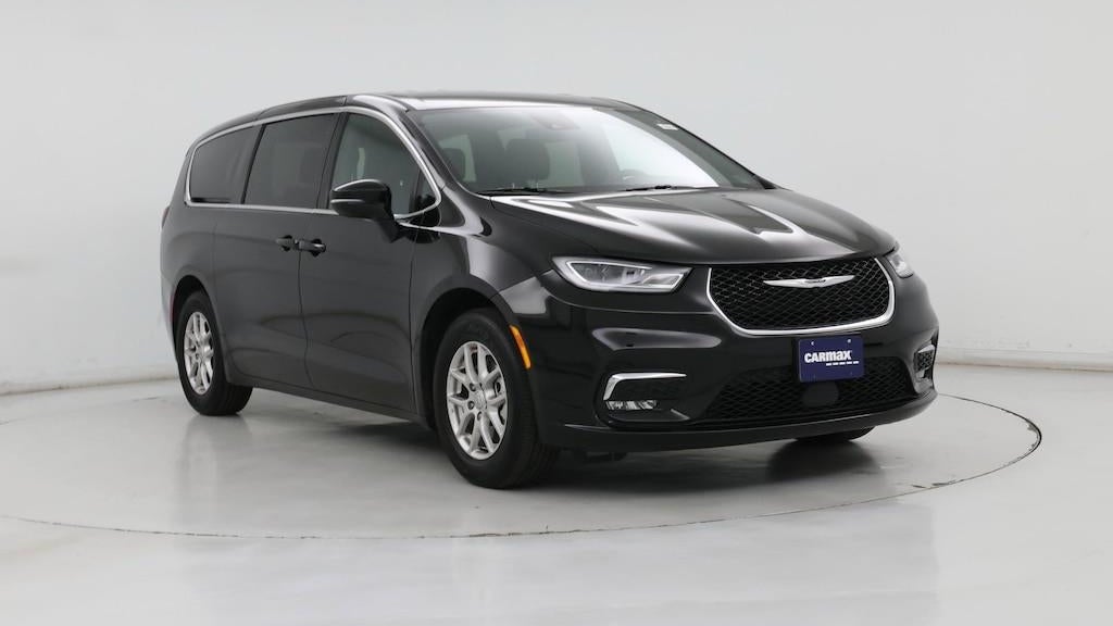 Preowned 2025 Chrysler Pacifica Select for Sale