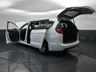 2025 Chrysler Pacifica Select 4DR Mini-Van