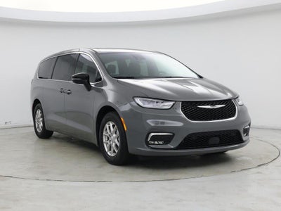 Photo of a 2025 Chrysler Pacifica Select 4DR Mini-Van for sale