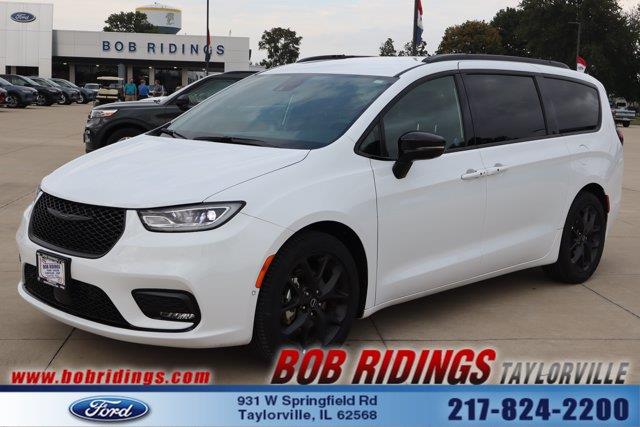 2026 Chrysler Pacifica - $32,990