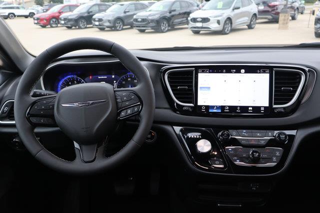 2026 Chrysler Pacifica - $32,990