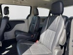 2015 Town and Country Thumbnail 18