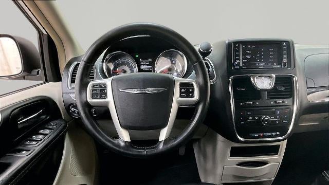 2016 Chrysler Town and Country Touring